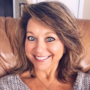 Meet your Posher, Deanna